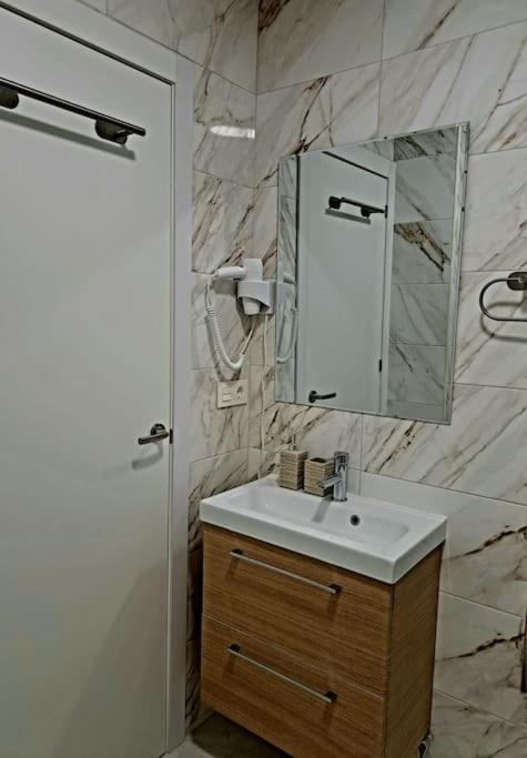 Cozy Studio With Sea View Διαμέρισμα Μπένιντορμ Εξωτερικό φωτογραφία