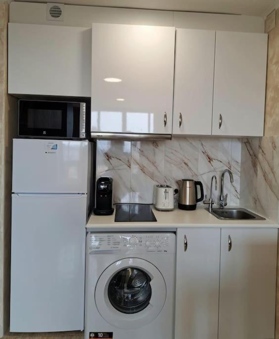 Cozy Studio With Sea View Διαμέρισμα Μπένιντορμ Εξωτερικό φωτογραφία
