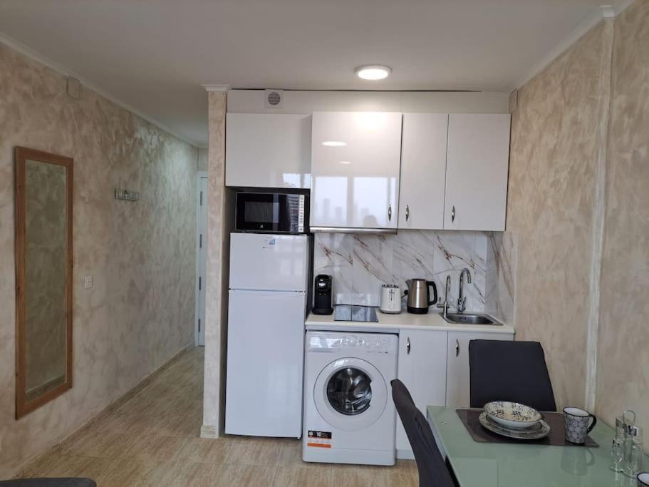 Cozy Studio With Sea View Διαμέρισμα Μπένιντορμ Εξωτερικό φωτογραφία